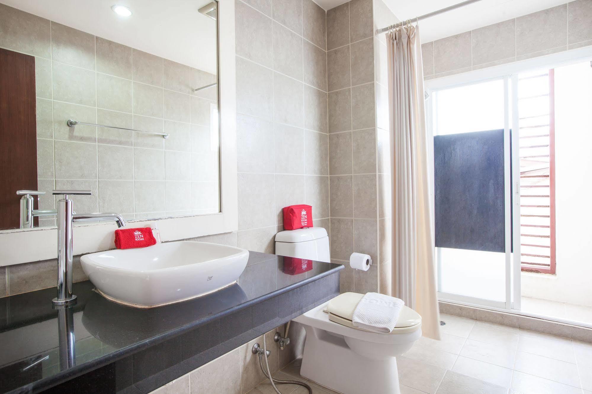 Zen Rooms Chaofa East Road Rawai Экстерьер фото